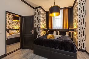 Golden Prague Rooms
