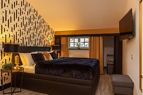 Golden Prague Rooms