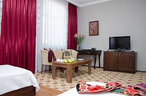 Hotel Jipek Joli
