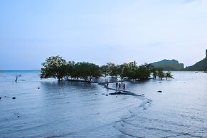 Villa Cha-Cha Krabi Beachfront Resort