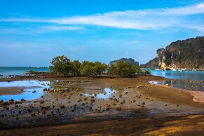 Villa Cha-Cha Krabi Beachfront Resort