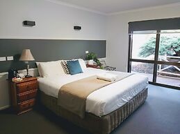 Lake Hume Resort