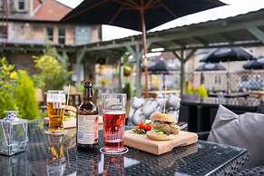 Rose And Crown