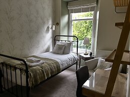 Haisthorpe House