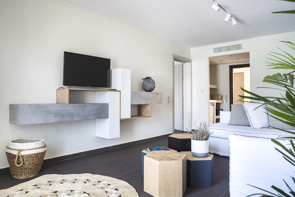 Argostoli Marina Suites
