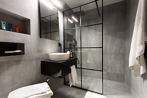 Shed HOTEL