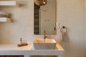 Krios Luxury Suites