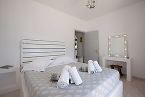 Krios Luxury Suites