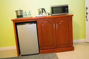 Beverly's Oasis Suites