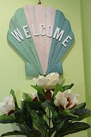 Beverly's Oasis Suites