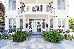 Blue Marine Hotel