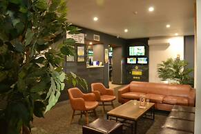Garden Hotel