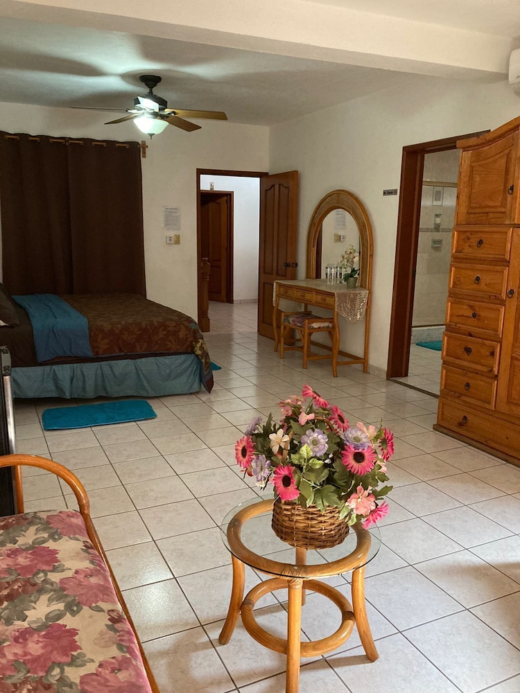 Hostal Casa Blanca