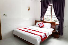 Anh Quan Hotel
