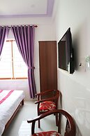 Anh Quan Hotel