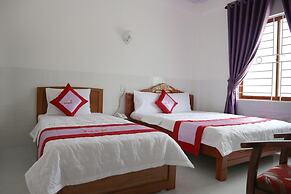 Anh Quan Hotel