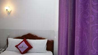 Anh Quan Hotel