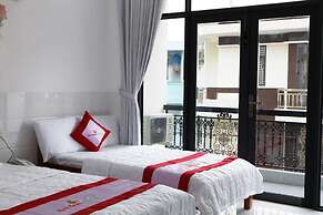 Anh Quan Hotel