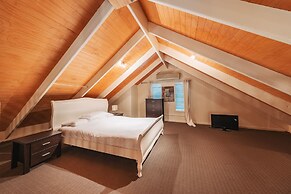 Outlook Hill Vineyard Cottages