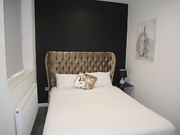 Milburn House  Luxury Apartments