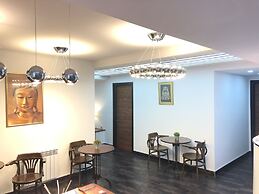 Mashtots Hotel