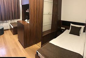 Mashtots Hotel