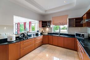 Stunning Luxury Golf and Pool Villas