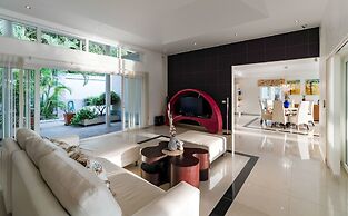 Stunning Luxury Golf and Pool Villas