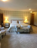 Acorn Court Country House