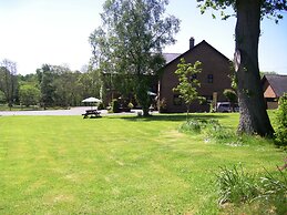 Acorn Court Country House