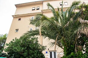 Lugo Apartments