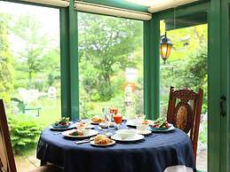Petit Hotel & Restaurant Old Age