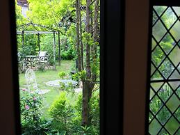 Petit Hotel & Restaurant Old Age