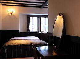 Petit Hotel & Restaurant Old Age