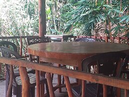 ELLA NATURE NEST
