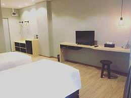 Sans Hotel