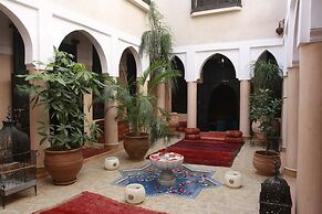 Riad Basim