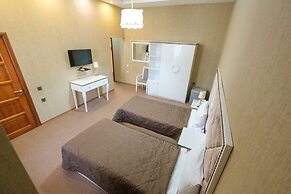 Maestro Hotel