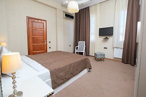 Maestro Hotel