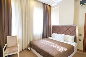 Maestro Hotel