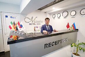 Maestro Hotel