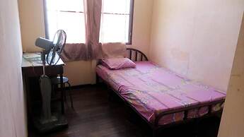 Anurak Guesthouse