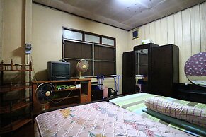 Anurak Guesthouse