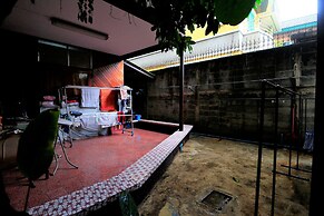 Anurak Guesthouse