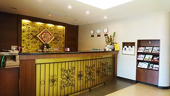 Metropolis Hotel
