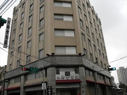 Metropolis Hotel