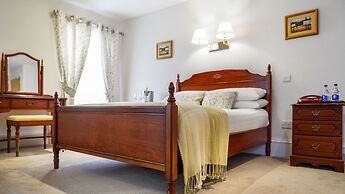 Tully's Hotel