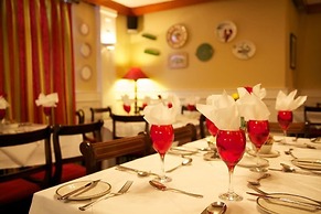 Tully's Hotel