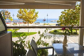 Rooms Amalthea Mare & Cafe - Bistro