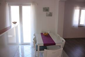 Apartments Miki Pag